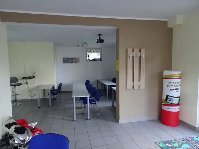 Michis Fahrschule: Foto 4