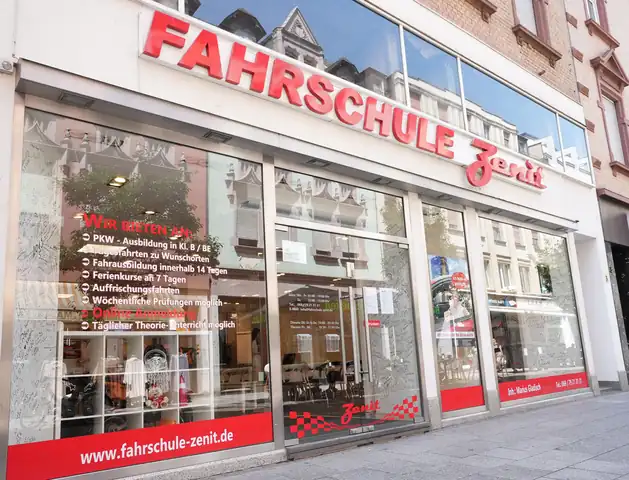 Fahrschule Zenit - Höchst: Foto 1