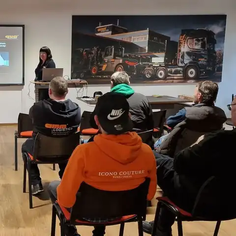 AVA Nürnberg - Verkehrsakademie und Fahrschule - A.V.A. GmbH: Foto 1