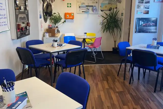 Andi's Fahrschule: Foto 2
