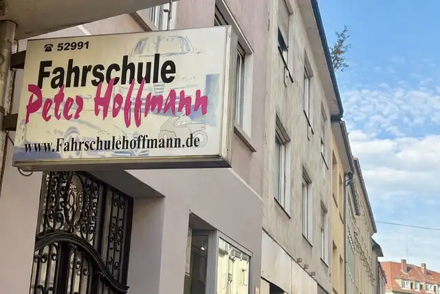 Fahrschule Hoffmann - Ferienkurse in Wü. Centrum: Foto 1