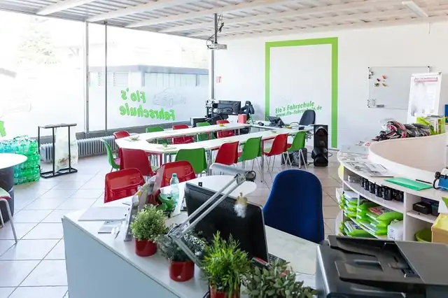 Flo's Fahrschule: Foto 1