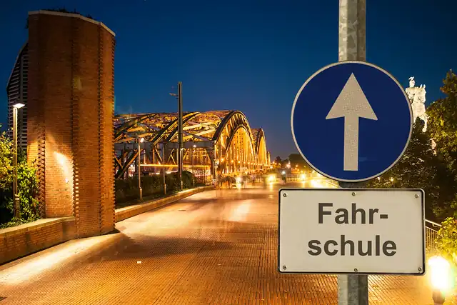 Fahrschule Yöndem: Foto 1