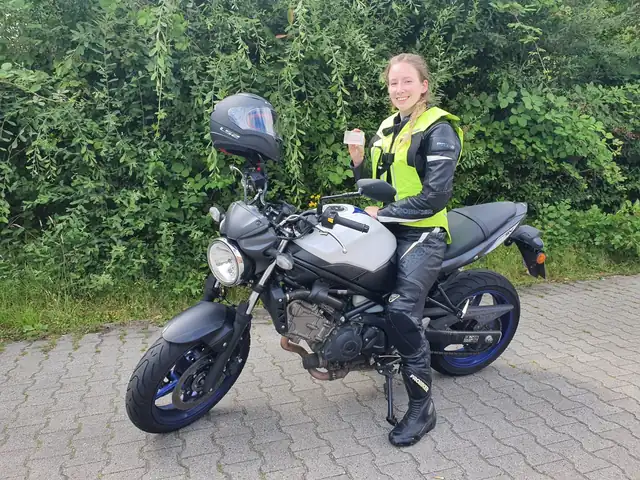 Henning Tieke Fahrschule Die 2: Foto 2