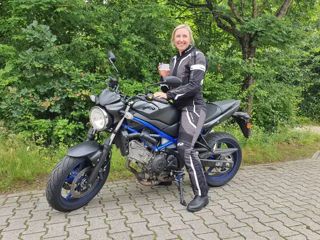 Henning Tieke Fahrschule Die 2: Foto 4