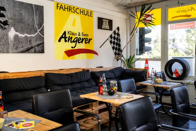 Klaus Angerer & Sven Angerer Fahrschule: Foto 1