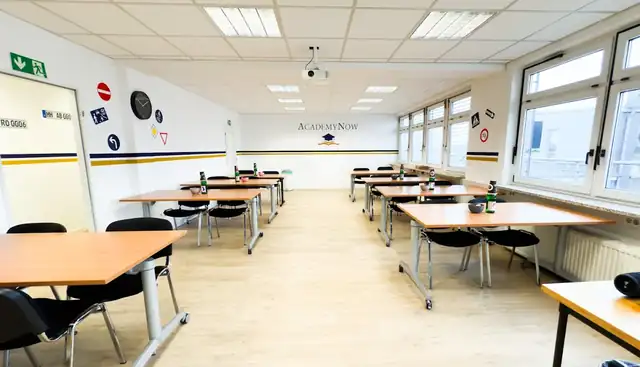 Fahrschule Academy Now: Foto 1