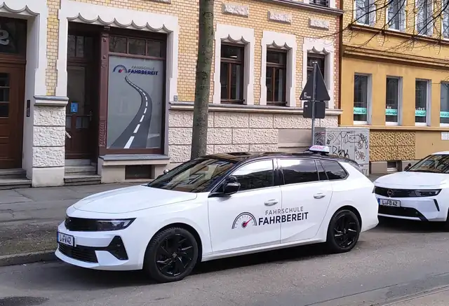 Fahrschule FAHRBEREIT GmbH: Foto 4