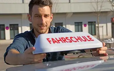 Fahrschule Car-Toon: Foto 2