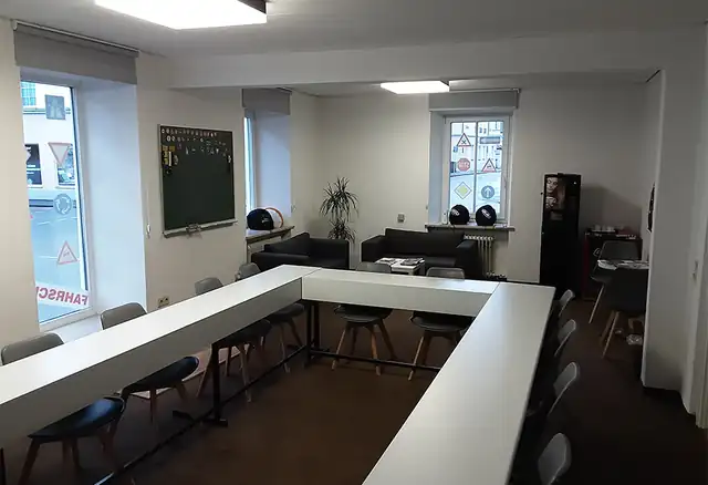 Fahrschule Voigt Landshuter Abend + Ferien Fahrschule: Foto 2