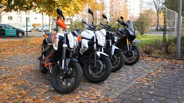 Schülers Fahrschule: Foto 3