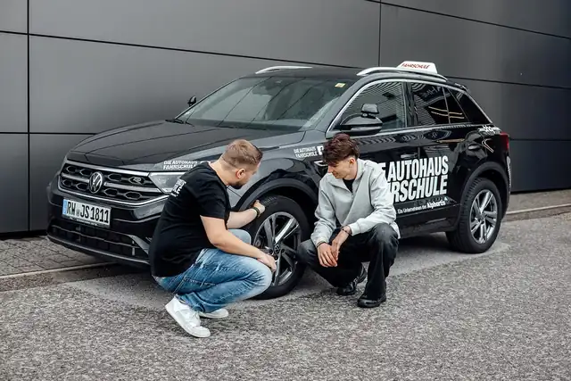 DIE AUTOHAUS FAHRSCHULE, direkt im ahg Autohaus Pforzheim: Foto 2