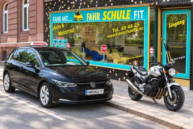 Fahrschule FIT Stuckardt: Foto 1