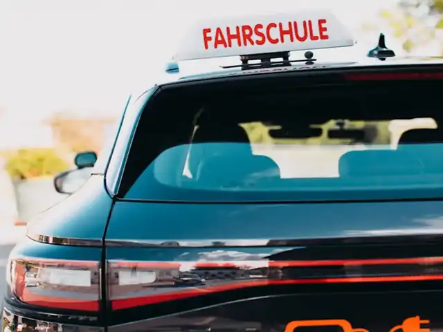 Hellmick Thomas Fahrschule Fahrwerk: Foto 5