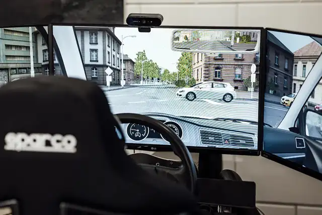 DIE AUTOHAUS FAHRSCHULE, direkt im ahg Autohaus Böblingen: Foto 5
