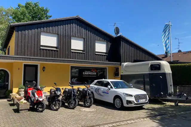 Fahrschule Claudia Carmesin: Foto 1