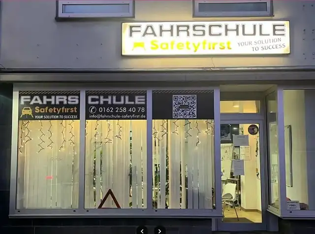 Fahrschule Safety First: Foto 2