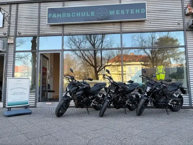 Fahrschule Westend: Foto 1