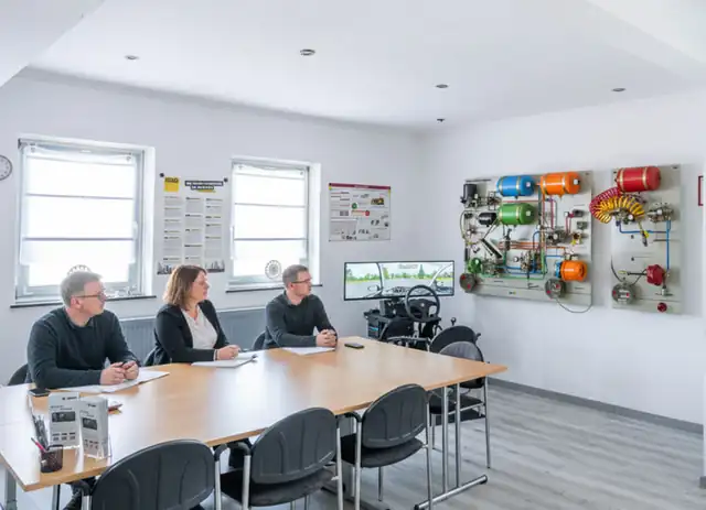 Fahrschule Weber GmbH: Foto 3