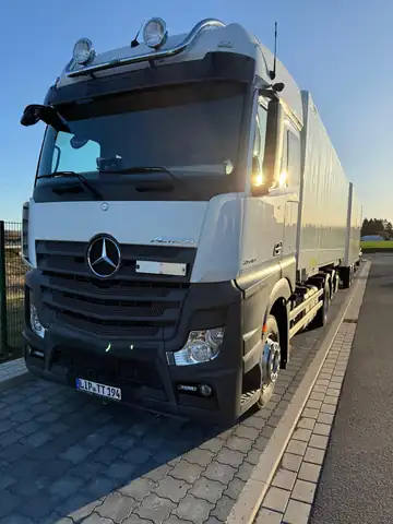 Tuschinsky T: Foto 1