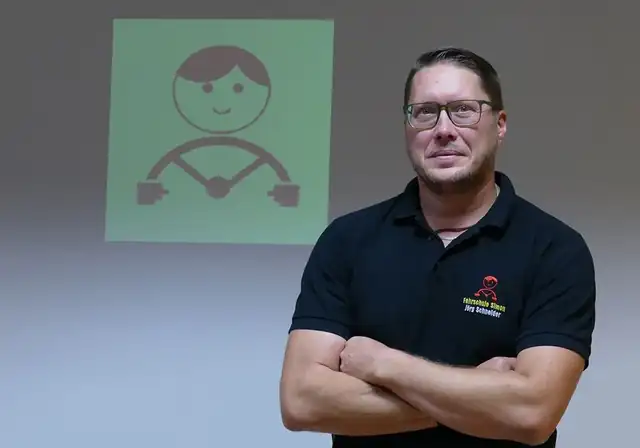 Simon Fahrschule: Foto 4