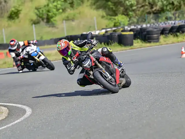 kurven.team Motorradsicherheitsschule: Foto 2