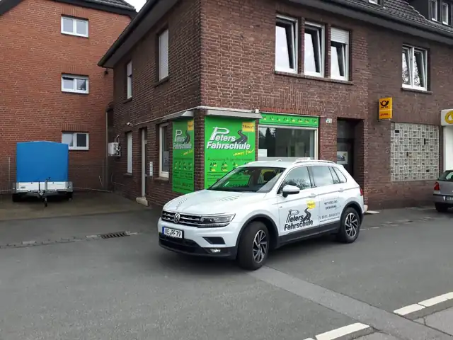Peters Fahrschule: Foto 1