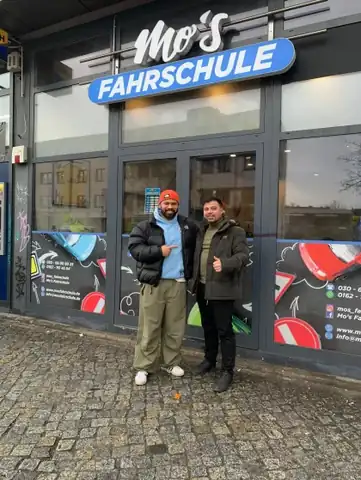 Mo's Fahrschule: Foto 3