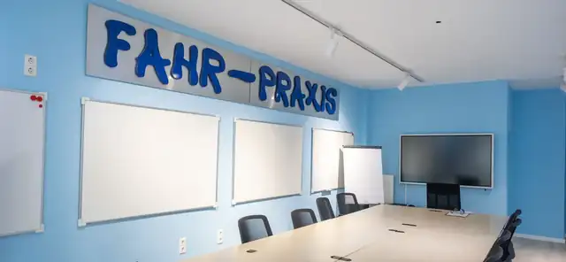 Fahrschule Fahr-Praxis Frankfurt Bergen Enkheim: Foto 4
