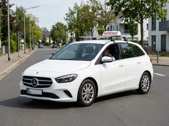 Fahrschule Amin: Foto 1