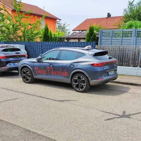Hardys Fahrschule: Foto 4
