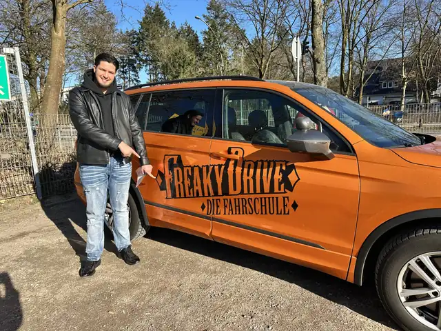 Freaky Drive - Die Fahrschule: Foto 4