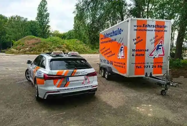 Fahrschule im Storkower Bogen (Berlin-Lichtenberg): Foto 3