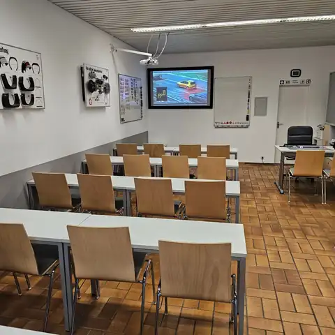 Fahrschule Kustermann Sindelfingen-Maichingen: Foto 2