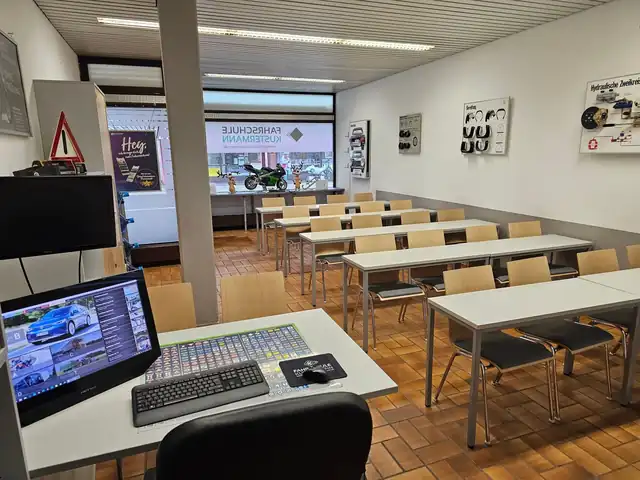 Fahrschule Kustermann Sindelfingen-Maichingen: Foto 3