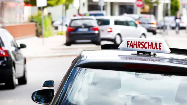 Fahrerschmiede die Fahrschule: Foto 1