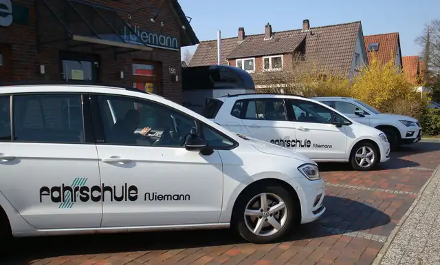 Fahrschule Rolf Niemann | Oldenburg: Foto 1