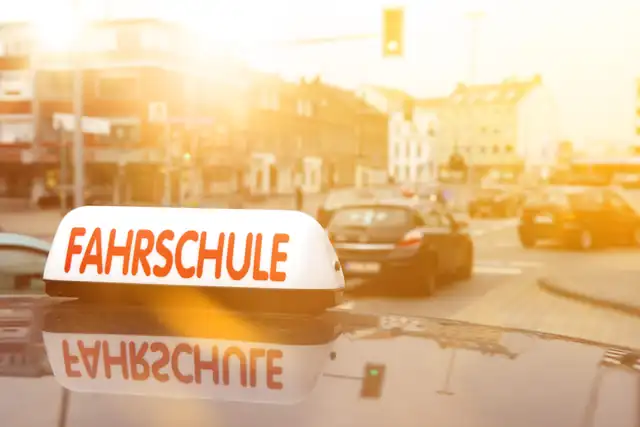 Fahrschule Elly: Foto 2