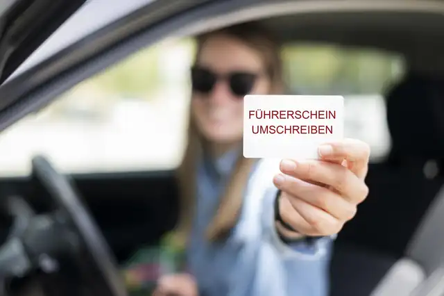 Frankfurter Fahrschule (Iranische Fahrschule)(آموزشگاه رانندگی)Persische Fahrschule Fahrschule in Frankfurt: Foto 4
