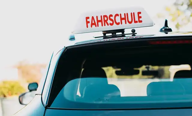 Fahrschule Wember Inh: Carina Wember: Foto 2