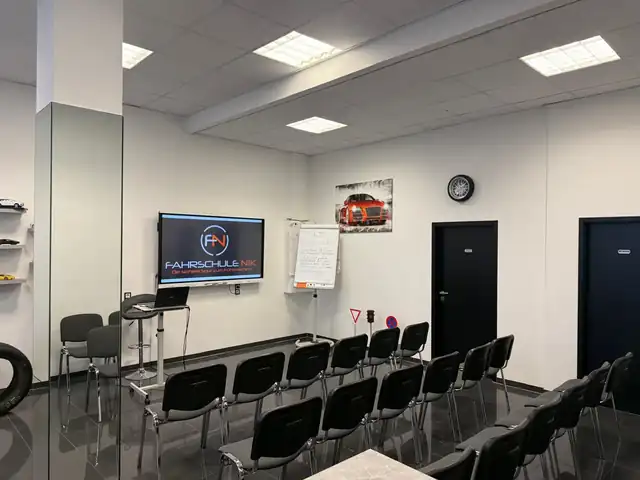 Fahrschule Nik: Foto 4