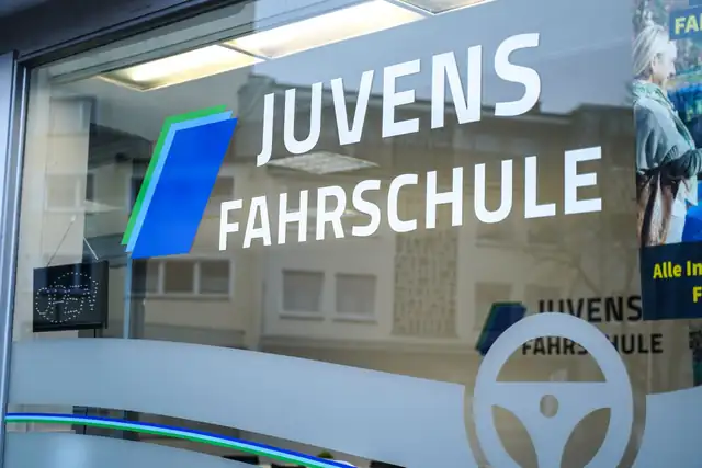 Juvens Fahrschule: Foto 1
